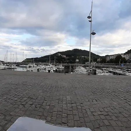 Pequeno Rural Con Un Gran Jardin. Wifi * Ispáster