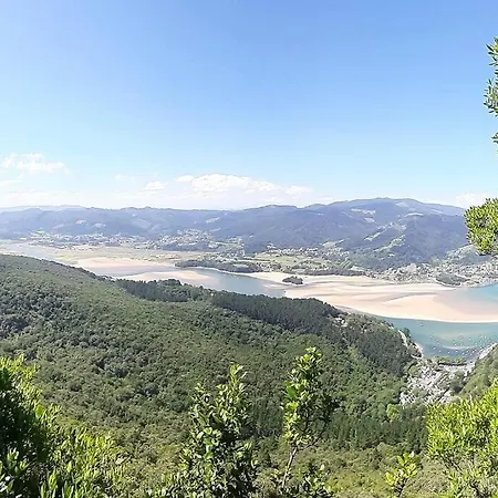 Pequeno Rural Con Un Gran Jardin. Wifi Dom wakacyjny