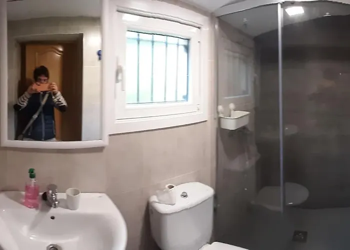 Pequeno Rural Con Un Gran Jardin. Wifi Ispaster