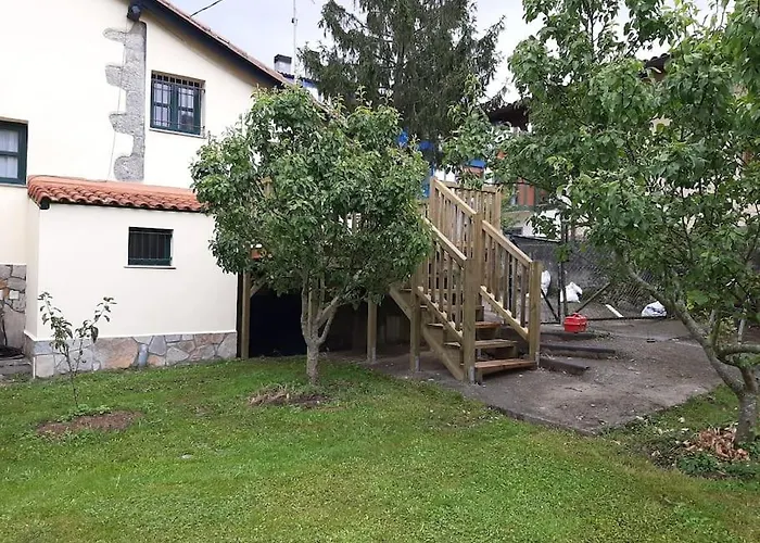 Pequeno Rural Con Un Gran Jardin. Wifi *