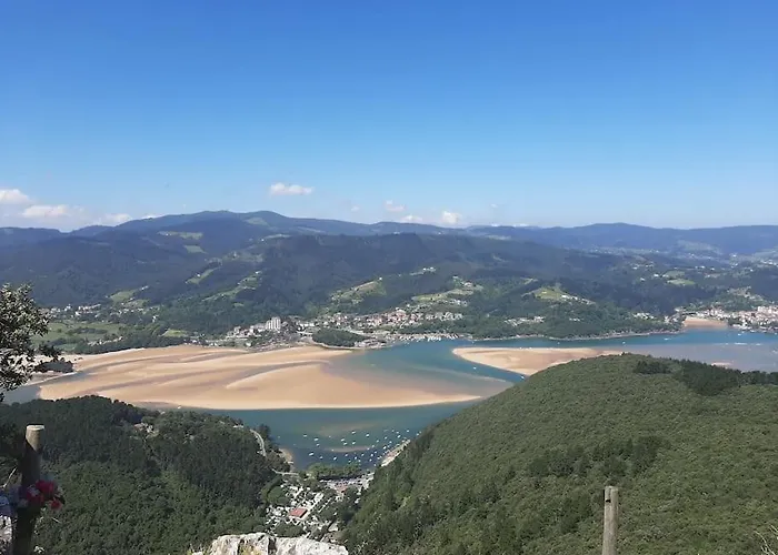 Pequeno Rural Con Un Gran Jardin. Wifi Ispaster