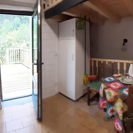 Pequeno Rural Con Un Gran Jardin. Wifi 別荘