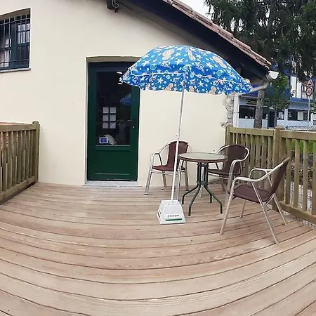 Pequeno Rural Con Un Gran Jardin. Wifi 別荘